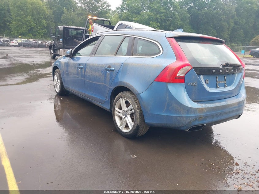 2015 Volvo V60 VIN YV1612SMXF1246263 IAAI salvage auction — NORMAL WEAR, Salvage Title, sold $2,100 on 2026-08-13 (photo 3)