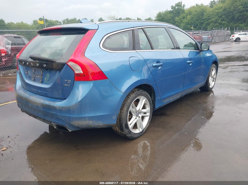 2015 Volvo V60 VIN YV1612SMXF1246263 IAAI salvage auction — NORMAL WEAR, Salvage Title, sold $2,100 on 2026-08-13 (photo 4)