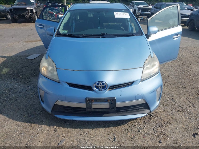 2013 Toyota Prius plug-in VIN JTDKN3DP5D3036578 IAAI salvage auction — NORMAL WEAR, Clear (Massachusetts), sold $25 on 2026-07-31 (photo 6)