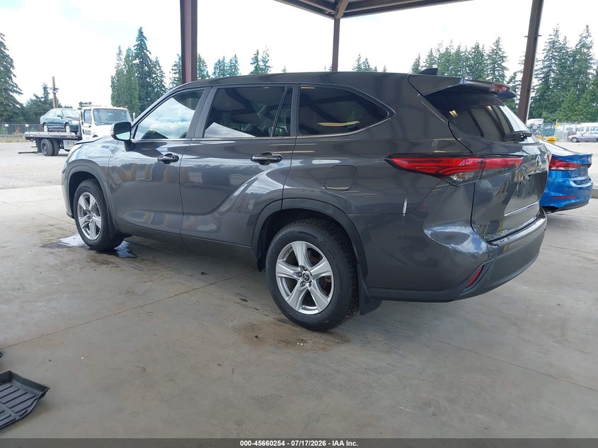 2023 Toyota Highlander VIN 5TDKDRBH0PS022091 IAAI salvage auction — FRONT END, Salvage Title, sold $13,100 on 2026-07-29 (photo 3)
