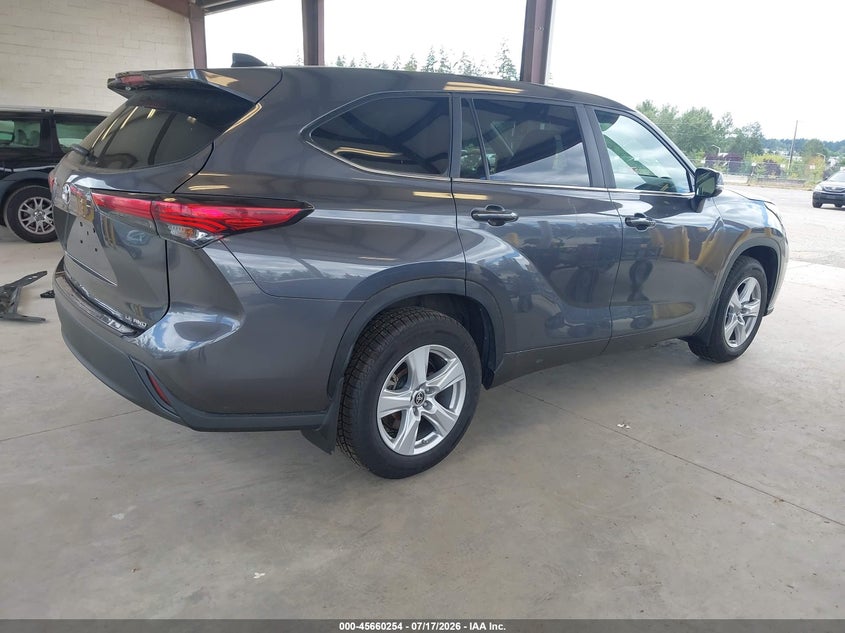 2023 Toyota Highlander VIN 5TDKDRBH0PS022091 IAAI salvage auction — FRONT END, Salvage Title, sold $13,100 on 2026-07-29 (photo 4)