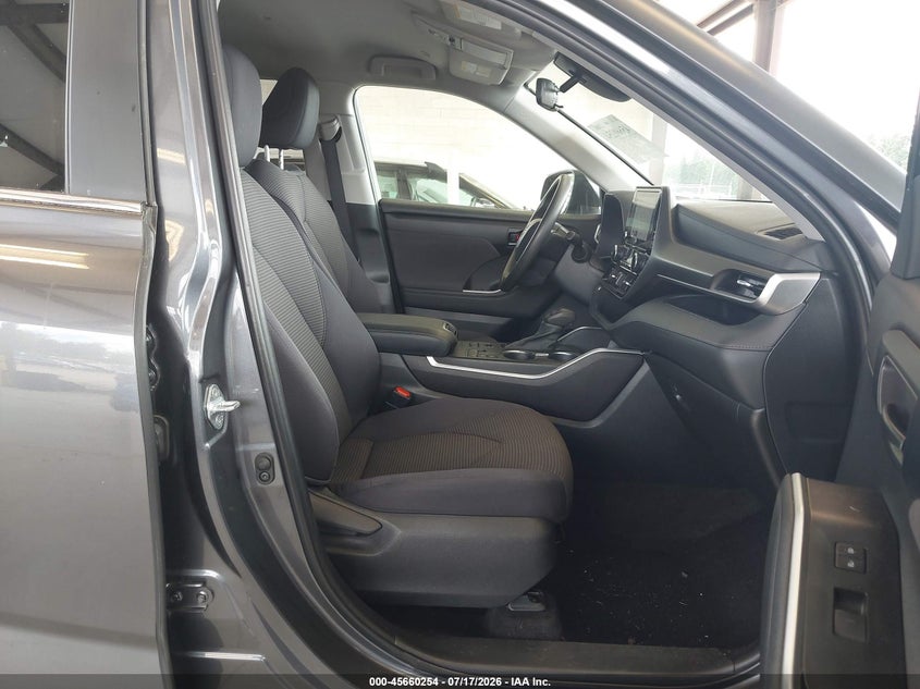2023 Toyota Highlander VIN 5TDKDRBH0PS022091 IAAI salvage auction — FRONT END, Salvage Title, sold $13,100 on 2026-07-29 (photo 5)