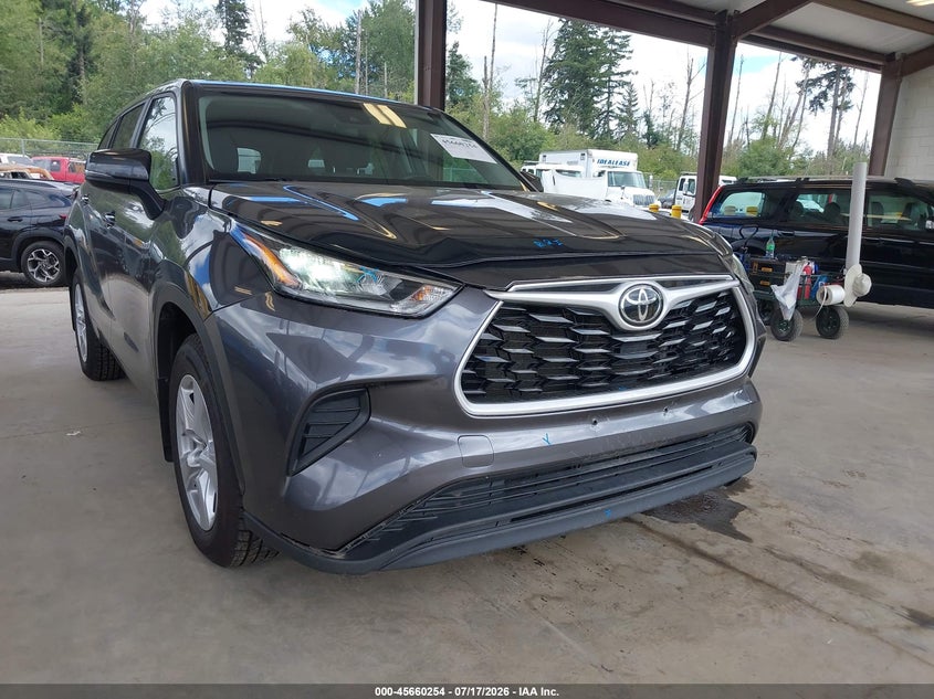 2023 Toyota Highlander VIN 5TDKDRBH0PS022091 IAAI salvage auction — FRONT END, Salvage Title, sold $13,100 on 2026-07-29 (photo 6)