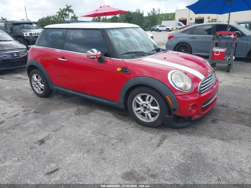 2012 Mini Cooper VIN WMWSU3C57CT256500 IAAI salvage auction — NORMAL WEAR, Clear (Florida), sold $375 on 2026-08-06 (photo 1)
