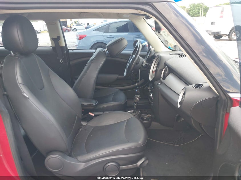 2012 Mini Cooper VIN WMWSU3C57CT256500 IAAI salvage auction — NORMAL WEAR, Clear (Florida), sold $375 on 2026-08-06 (photo 5)