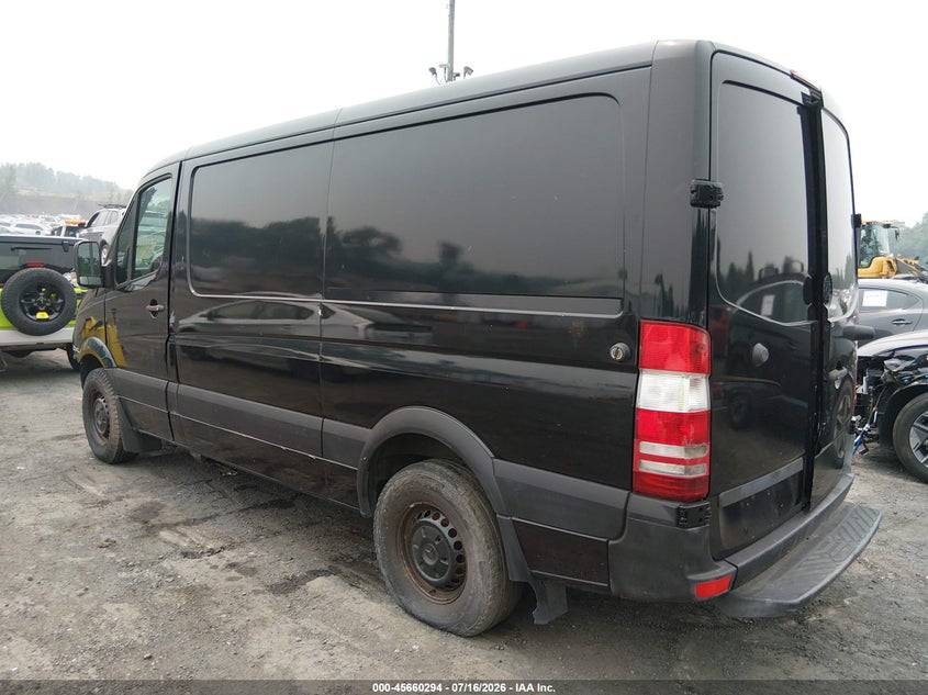 2014 Mercedes-benz Sprinter VIN WD3PE7DC0E5902665 IAAI salvage auction — ALL OVER, Salvage (Pennsylvania), sold $600 on 2026-07-28 (photo 3)