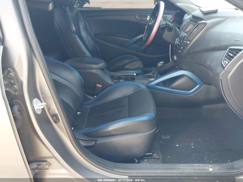 2013 Hyundai Veloster VIN KMHTC6AE3DU172504 IAAI salvage auction — RIGHT FRONT, Salvage Title, sold $700 on 2026-08-01 (photo 5)
