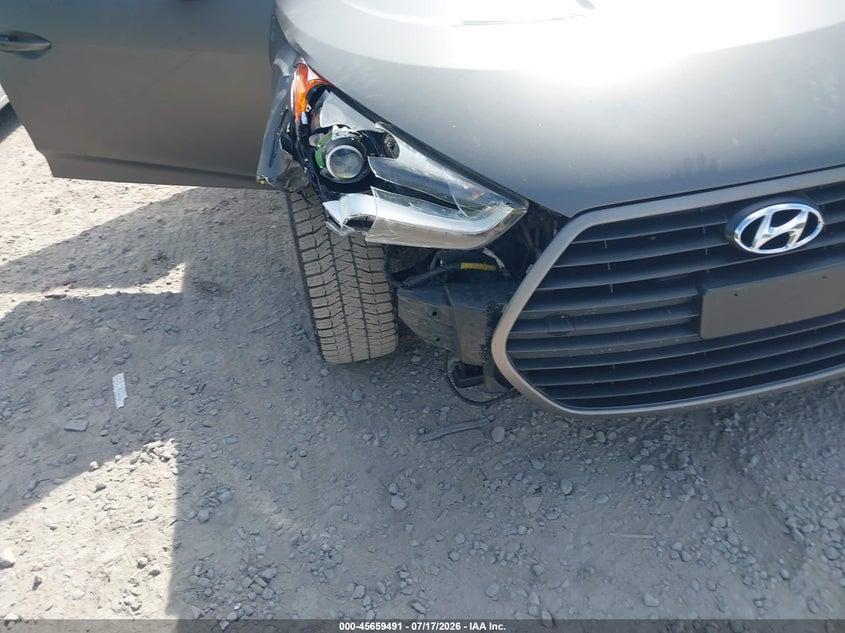 2013 Hyundai Veloster VIN KMHTC6AE3DU172504 IAAI salvage auction — RIGHT FRONT, Salvage Title, sold $700 on 2026-08-01 (photo 6)