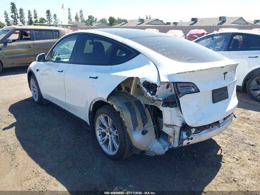 2020 Tesla Model y VIN 5YJYGDEE7LF010752 IAAI salvage auction — REAR END, Salvage Title, sold $7,950 on 2026-08-21 (photo 3)