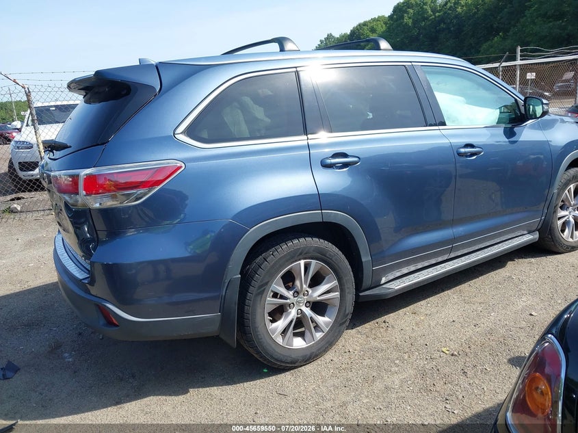 2014 Toyota Highlander VIN 5TDJKRFH9ES006982 IAAI salvage auction — FRONT END, Clear (Massachusetts), sold $2,100 on 2026-07-28 (photo 4)