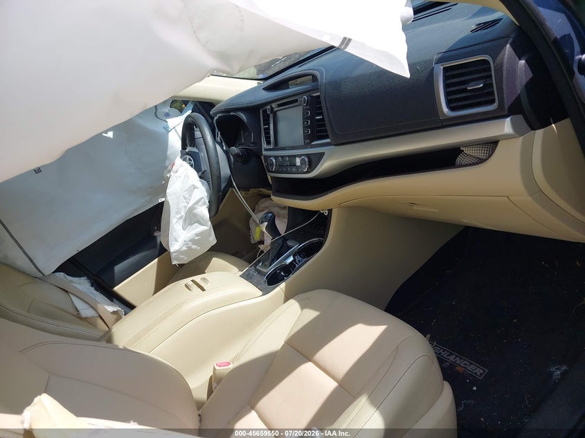 2014 Toyota Highlander VIN 5TDJKRFH9ES006982 IAAI salvage auction — FRONT END, Clear (Massachusetts), sold $2,100 on 2026-07-28 (photo 5)