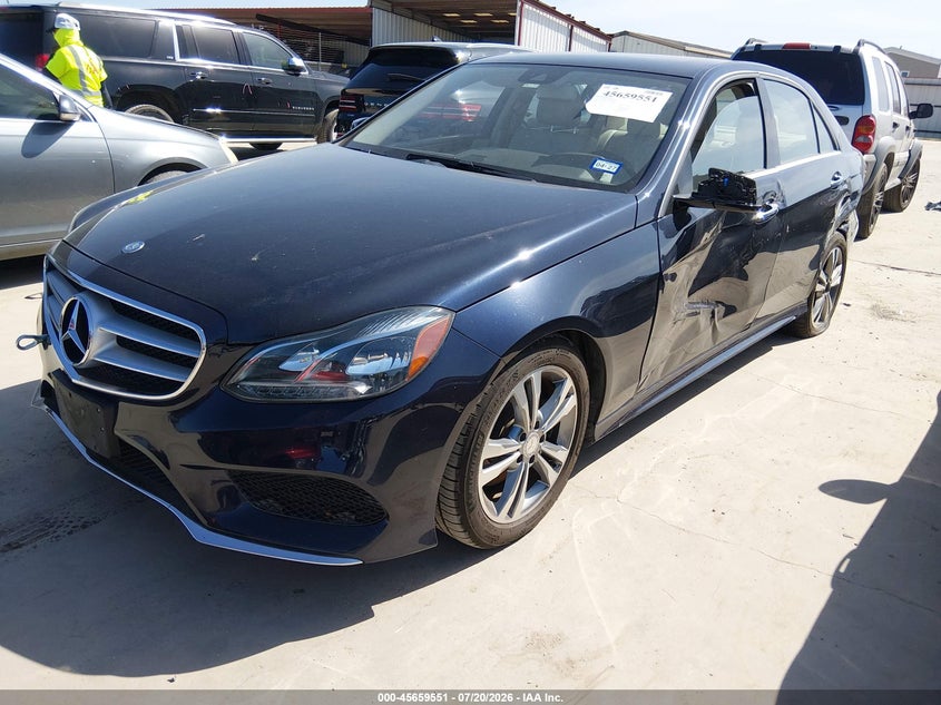 2016 Mercedes-benz E-klasse VIN WDDHF5KBXGB177303 IAAI salvage auction — LEFT SIDE, Wait Title, sold $2,400 on 2026-08-06 (photo 2)