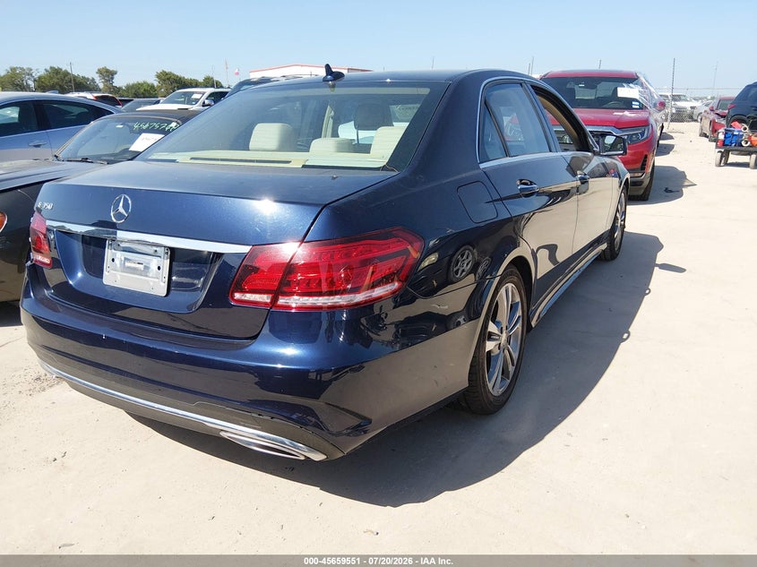 2016 Mercedes-benz E-klasse VIN WDDHF5KBXGB177303 IAAI salvage auction — LEFT SIDE, Wait Title, sold $2,400 on 2026-08-06 (photo 4)