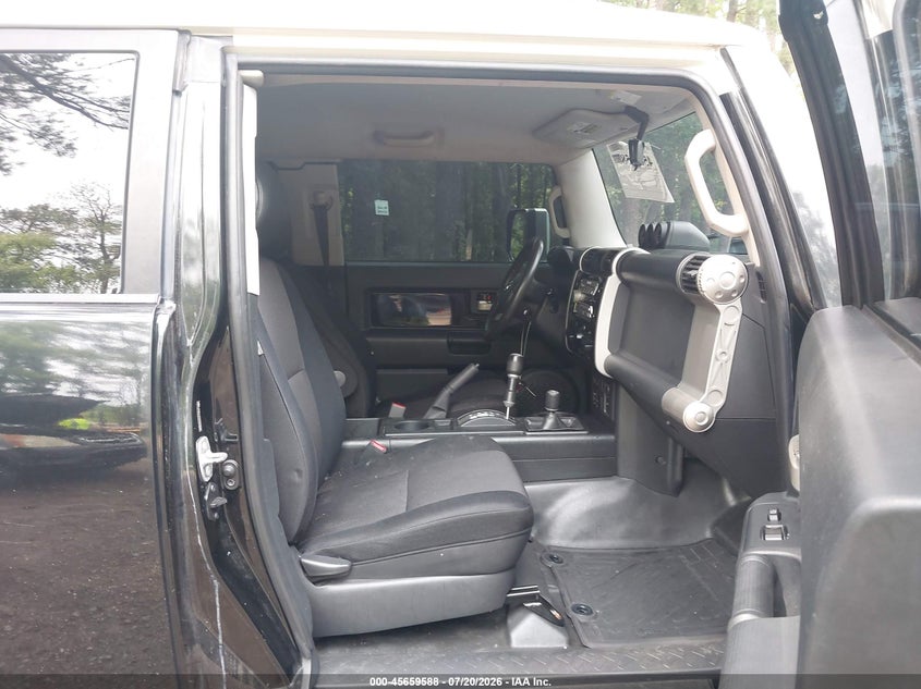 2007 Toyota Fj cruiser VIN JTEBU11F870043786 IAAI salvage auction — NORMAL WEAR, Clear (Virginia), sold $3,550 on 2026-07-28 (photo 5)