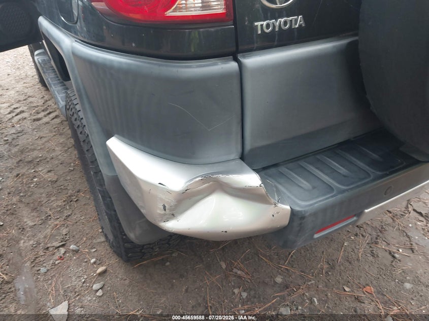 2007 Toyota Fj cruiser VIN JTEBU11F870043786 IAAI salvage auction — NORMAL WEAR, Clear (Virginia), sold $3,550 on 2026-07-28 (photo 6)