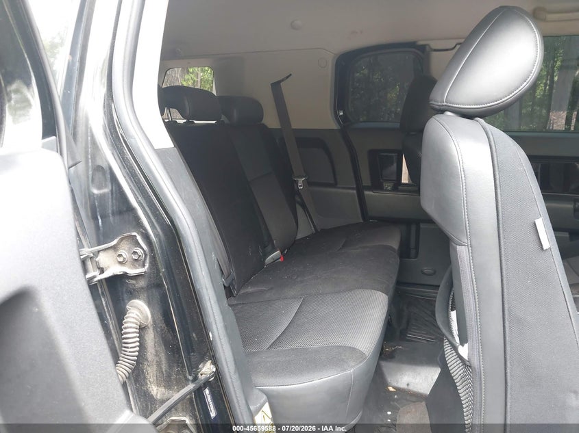 2007 Toyota Fj cruiser VIN JTEBU11F870043786 IAAI salvage auction — NORMAL WEAR, Clear (Virginia), sold $3,550 on 2026-07-28 (photo 8)