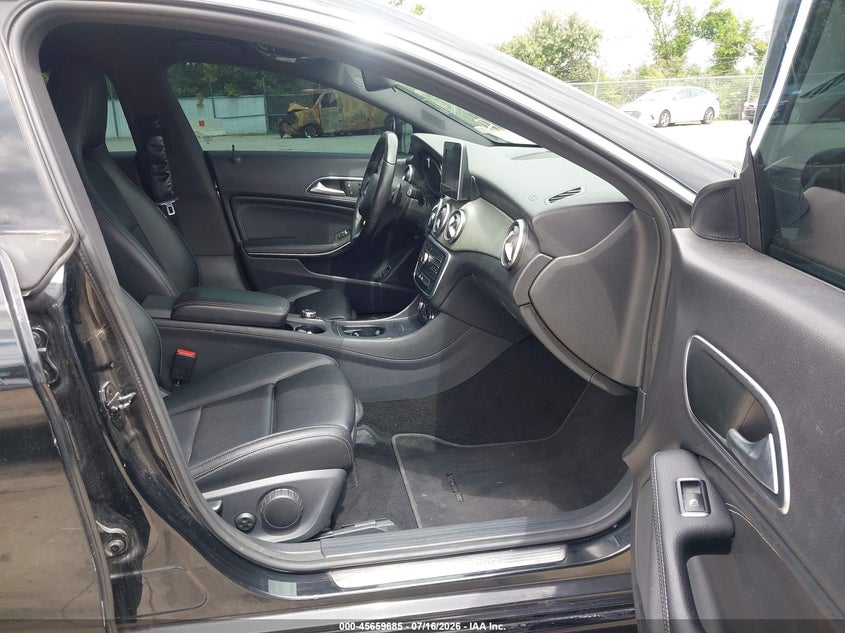 2016 Mercedes-benz Cla-klasse VIN WDDSJ4EB0GN378586 IAAI salvage auction — NORMAL WEAR, Clear (Missouri), sold $575 on 2026-07-28 (photo 5)