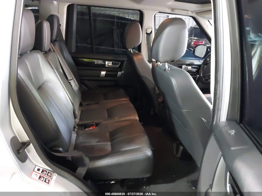 2016 Land rover Lr4 VIN SALAG2V6XGA838610 IAAI salvage auction — REAR END, Salvage Title, sold $3,400 on 2026-08-24 (photo 8)