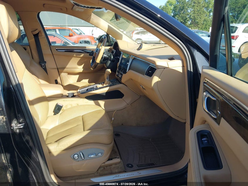 2015 Porsche Macan VIN WP1AB2A59FLB71601 IAAI salvage auction — NORMAL WEAR, Clear (Georgia), sold $625 on 2026-07-29 (photo 5)