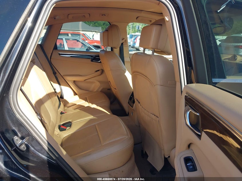 2015 Porsche Macan VIN WP1AB2A59FLB71601 IAAI salvage auction — NORMAL WEAR, Clear (Georgia), sold $625 on 2026-07-29 (photo 8)