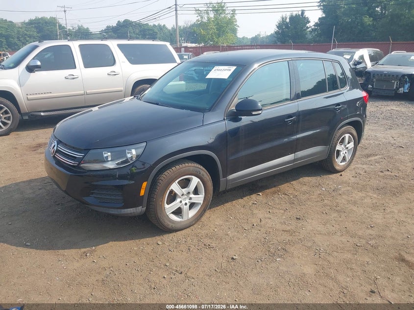 2012 Volkswagen Tiguan VIN WVGAV7AX9CW578220 IAAI salvage auction — NORMAL WEAR, Clear (Connecticut), sold $850 on 2026-08-04 (photo 2)
