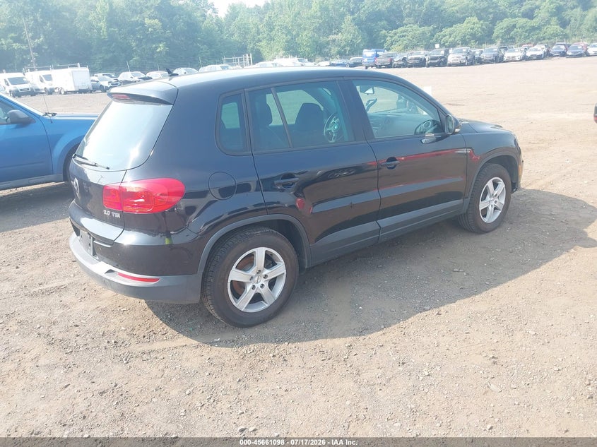 2012 Volkswagen Tiguan VIN WVGAV7AX9CW578220 IAAI salvage auction — NORMAL WEAR, Clear (Connecticut), sold $850 on 2026-08-04 (photo 4)