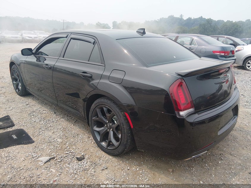 2022 Chrysler 300 VIN 2C3CCABG0NH135264 IAAI salvage auction — SIDE, Salvage Title, sold $7,200 on 2026-08-15 (photo 3)