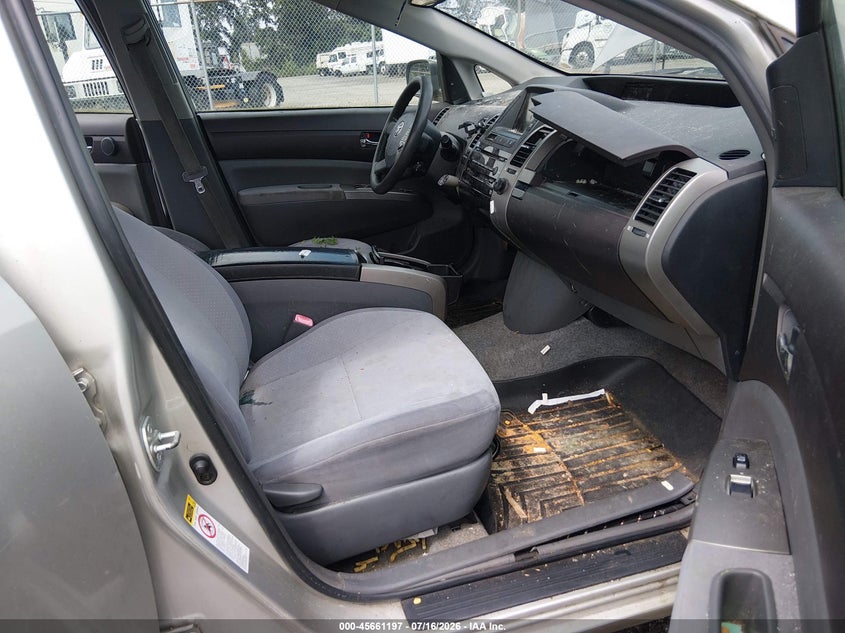 2005 Toyota Prius VIN JTDKB20U353060667 IAAI salvage auction — NORMAL WEAR, Clear (Washington), sold $275 on 2026-07-29 (photo 5)