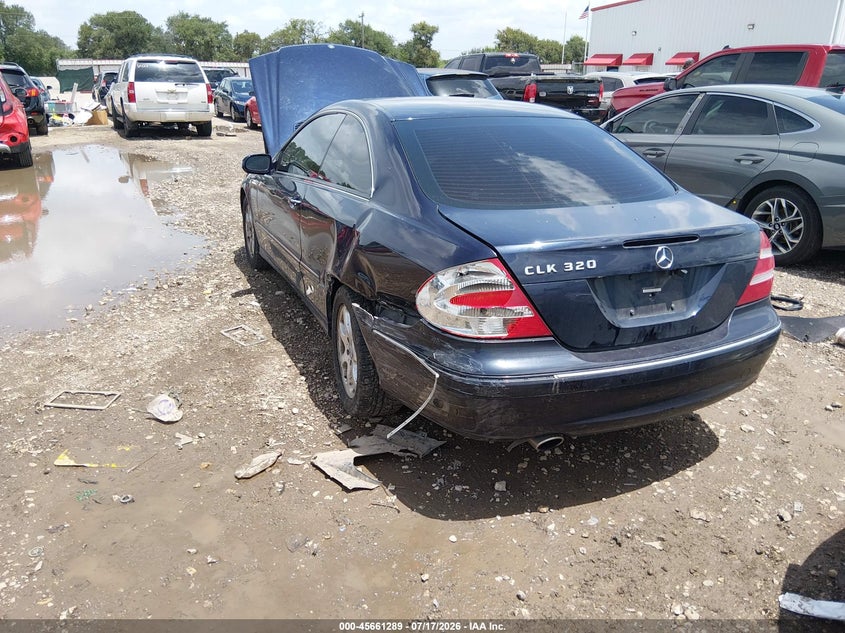 2003 Mercedes-benz Clk-class VIN WDBTJ65J23F023150 IAAI salvage auction — RIGHT SIDE, Salvage (Texas), sold $925 on 2026-08-18 (photo 3)
