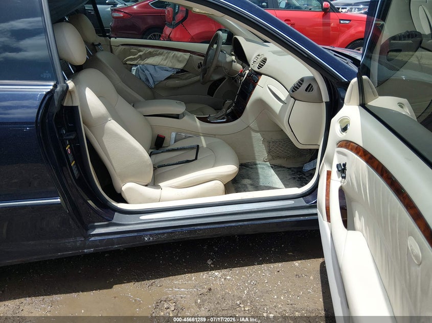 2003 Mercedes-benz Clk-class VIN WDBTJ65J23F023150 IAAI salvage auction — RIGHT SIDE, Salvage (Texas), sold $925 on 2026-08-18 (photo 5)