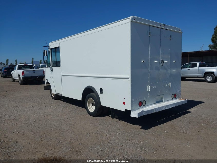 2017 Ford E-350 VIN 1FC3E3KS7HDC65176 IAAI salvage auction — SIDE, SF97 (California), sold $11,750 on 2026-08-25 (photo 3)