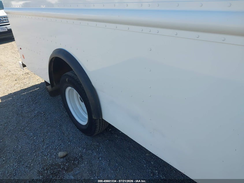 2017 Ford E-350 VIN 1FC3E3KS7HDC65176 IAAI salvage auction — SIDE, SF97 (California), sold $11,750 on 2026-08-25 (photo 6)