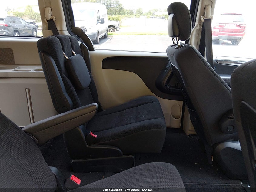 2018 Dodge Grand caravan VIN 2C4RDGBG9JR248589 IAAI salvage auction — NORMAL WEAR, SF97 (Virginia), sold $11,625 on 2026-08-19 (photo 8)