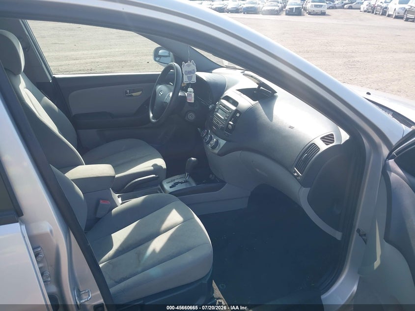 2010 Hyundai Elantra VIN KMHDU4AD6AU845035 IAAI salvage auction — NORMAL WEAR, Reconstructed (Massachusetts), sold $25 on 2026-07-31 (photo 5)