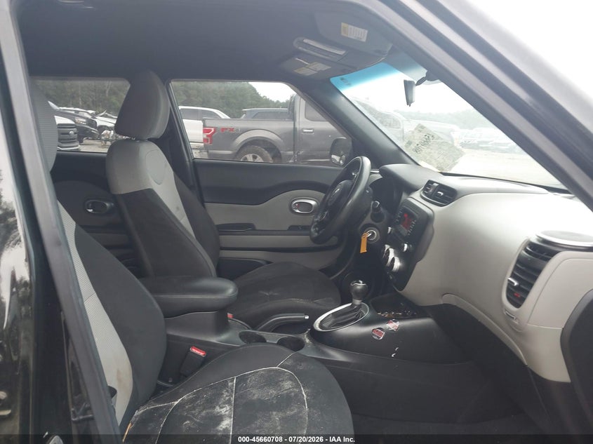 2014 Kia Soul VIN KNDJN2A2XE7054289 IAAI salvage auction — NORMAL WEAR, Salvage (Indiana), sold $325 on 2026-07-28 (photo 5)