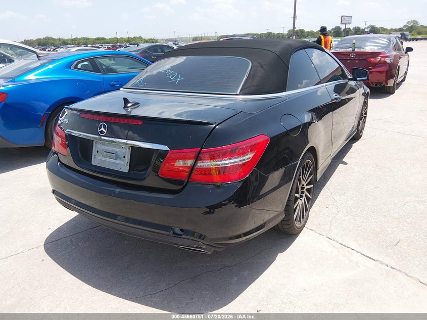 2012 Mercedes-benz E-class VIN WDDKK7DF9CF161724 IAAI salvage auction — NORMAL WEAR, Original (Texas), sold $1,550 on 2026-08-10 (photo 4)