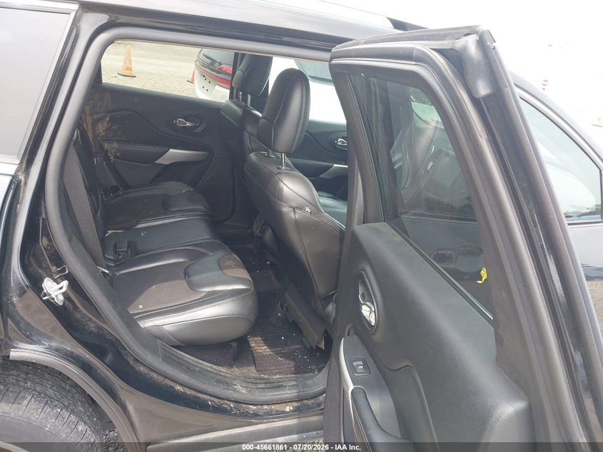 2018 Jeep Cherokee VIN 1C4PJLLX6JD553607 IAAI salvage auction — FRONT END, Salvage (Ohio), sold $825 on 2026-08-01 (photo 8)