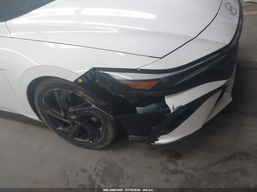 2026 Hyundai Elantra VIN KMHLM4DG6TU112830 IAAI salvage auction — RIGHT FRONT, Salvage Title, sold $7,200 on 2026-08-02 (photo 6)