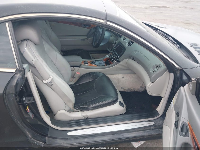 2005 Mercedes-benz Sl-class VIN WDBSK75F75F100754 IAAI salvage auction — NORMAL WEAR, Clear (Utah), sold $500 on 2026-07-30 (photo 5)