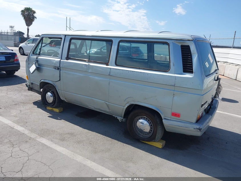 1987 Volkswagen Vanagon VIN WV2YB0254HH070444 IAAI salvage auction — FRONT END, Salvage (California), sold $1,100 on 2026-08-19 (photo 3)
