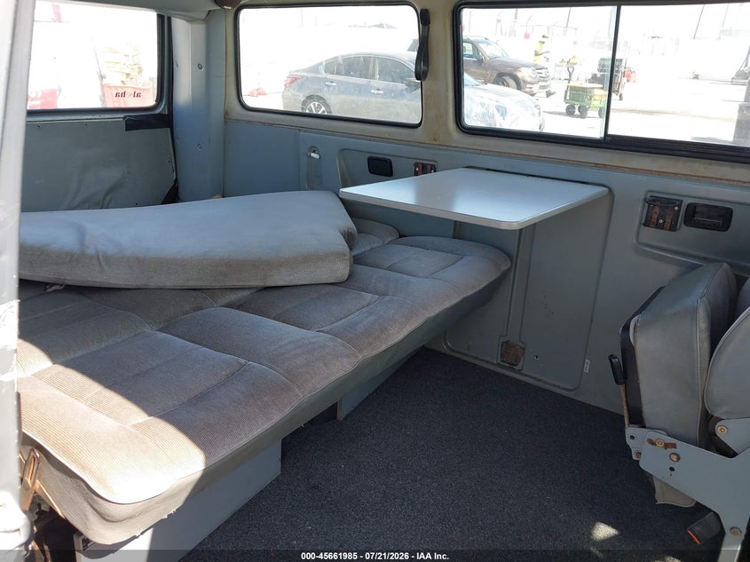 1987 Volkswagen Vanagon VIN WV2YB0254HH070444 IAAI salvage auction — FRONT END, Salvage (California), sold $1,100 on 2026-08-19 (photo 8)