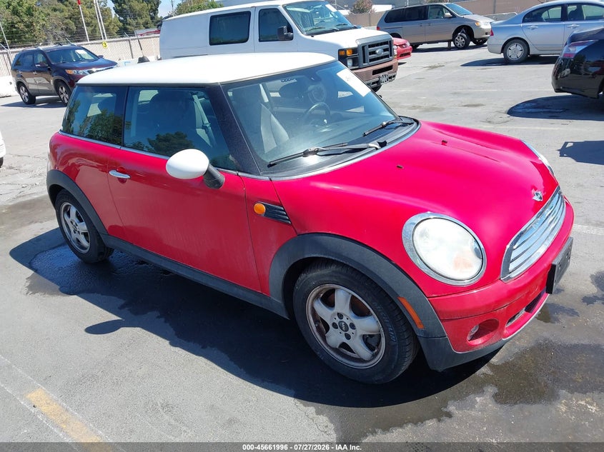 2009 Mini Cooper VIN WMWMF33559TW72136 IAAI salvage auction — NORMAL WEAR, App For Dup Clear (California), sold $100 on 2026-08-03 (photo 1)