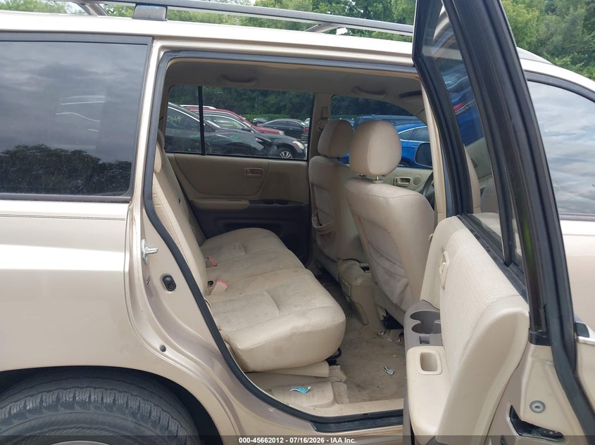 2006 Toyota Highlander VIN JTEDP21A960101803 IAAI salvage auction — NORMAL WEAR, Clear (Missouri), sold $125 on 2026-07-29 (photo 8)