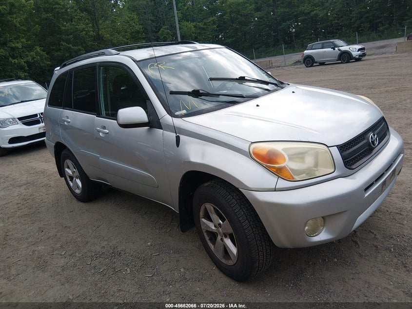 2005 Toyota Rav4 VIN JTEHD20V456023778 IAAI salvage auction — NORMAL WEAR, Clear (Virginia), sold $675 on 2026-07-29 (photo 1)