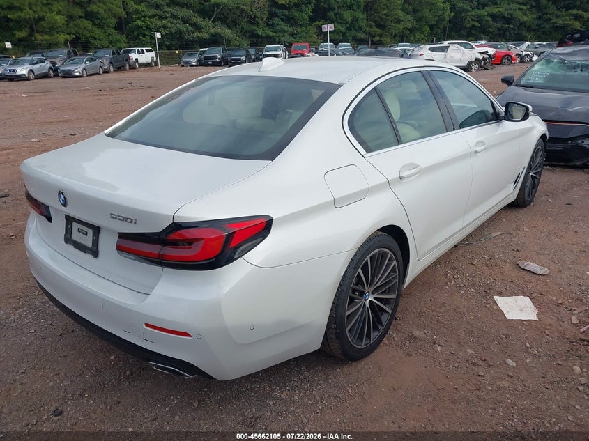 2021 BMW 5er VIN WBA53BH02MWW97944 IAAI salvage auction — LEFT FRONT, Salvage Title, sold $11,400 on 2026-08-19 (photo 4)