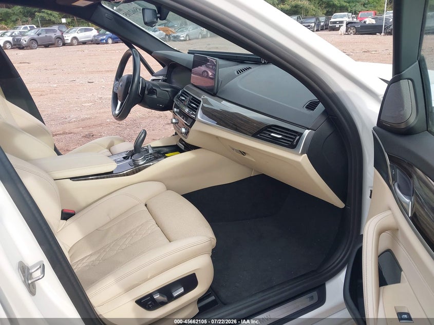 2021 BMW 5er VIN WBA53BH02MWW97944 IAAI salvage auction — LEFT FRONT, Salvage Title, sold $11,400 on 2026-08-19 (photo 5)