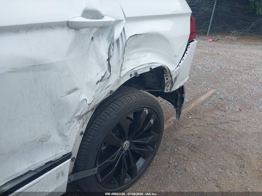 2021 Volkswagen Tiguan VIN 3VV2B7AX3MM127658 IAAI salvage auction — LEFT SIDE, Salvage (Pennsylvania), sold $4,700 on 2026-08-03 (photo 6)