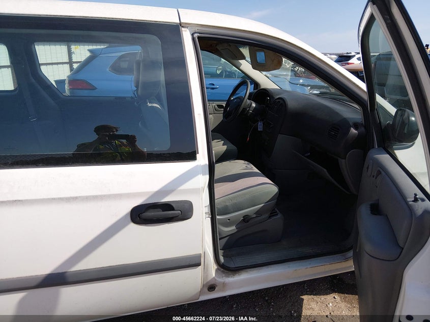 2007 Dodge Caravan VIN 1D4GP25E07B247594 IAAI salvage auction — FRONT END, Salvage (Arkansas), sold $150 on 2026-08-03 (photo 5)