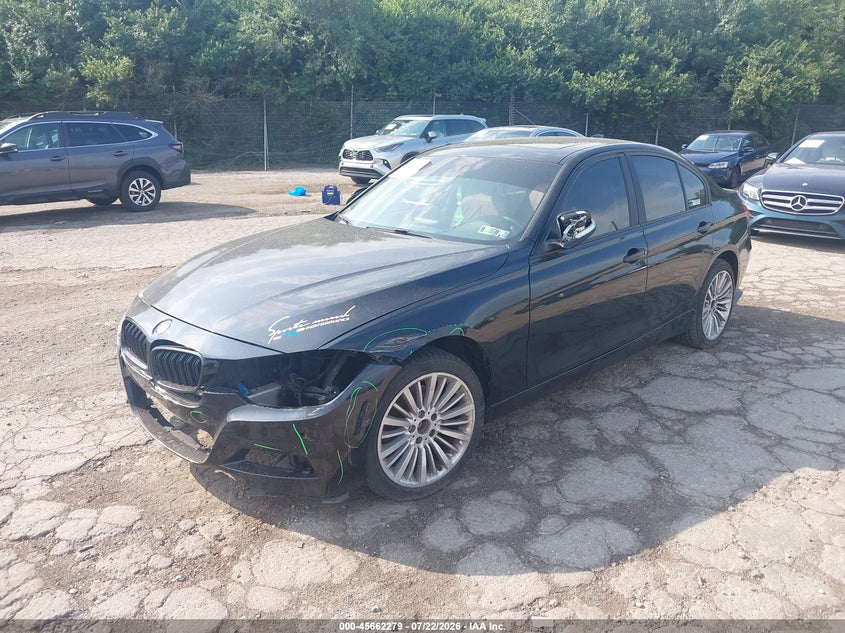 2014 BMW 3er VIN WBA3B3C56EJ982177 IAAI salvage auction — LEFT FRONT, Salvage Title, sold $1,100 on 2026-08-07 (photo 2)