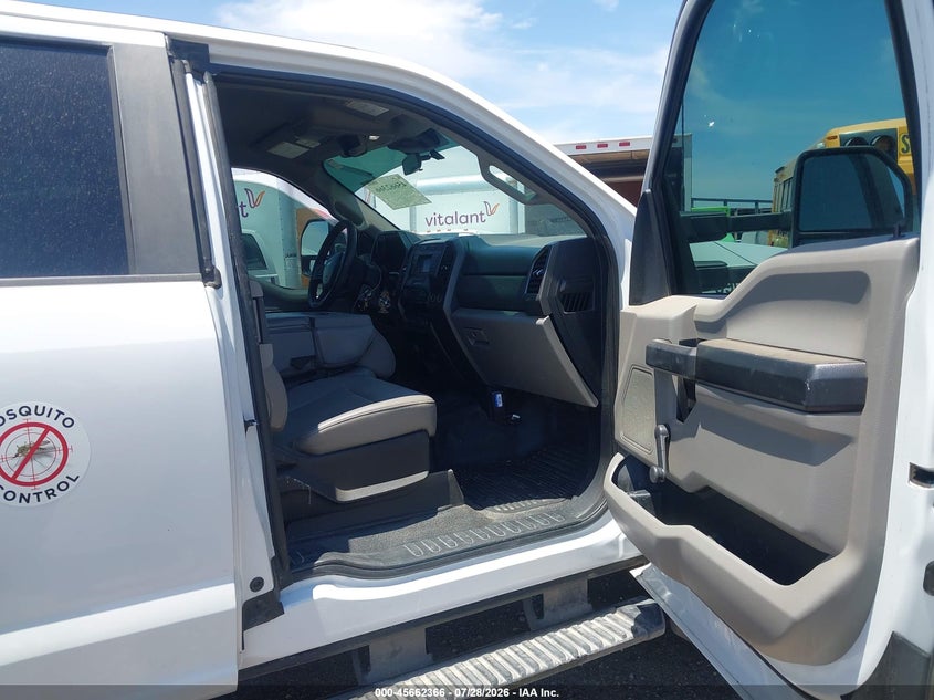 2021 Ford F550 VIN 1FD0X5HT4MED97398 IAAI salvage auction — NORMAL WEAR, Wait Title, sold $10,100 on 2026-08-25 (photo 5)